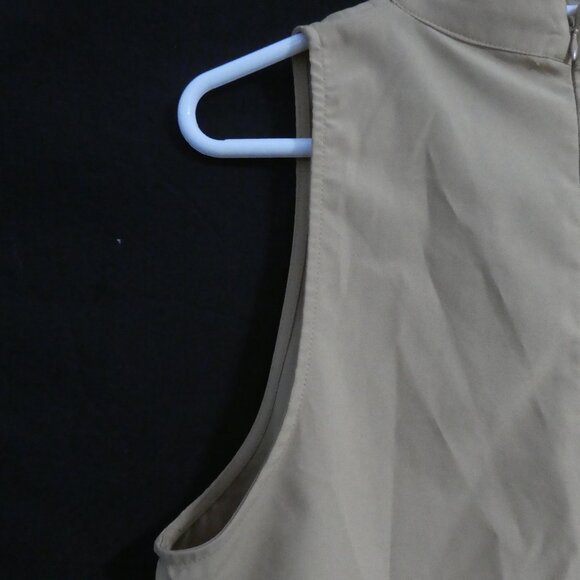 REVAMPED - Premium Collection | large | Sleeveless V-Neck Blouse | Choke Collar - Picture 8 of 13